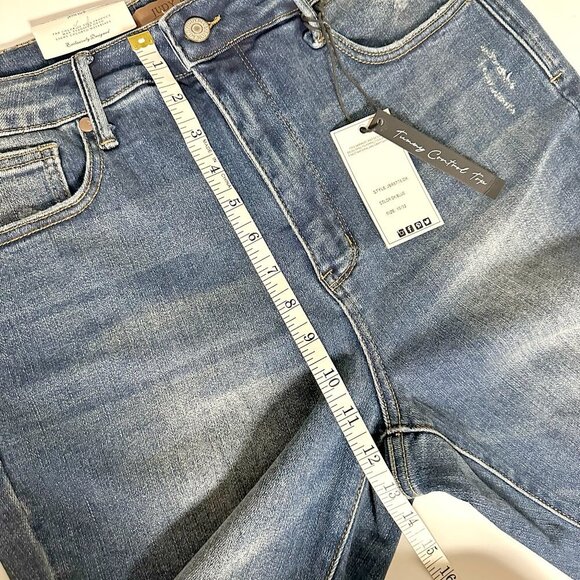 *NEW* Judy Blue Slim Jeans - Picture 10 of 12